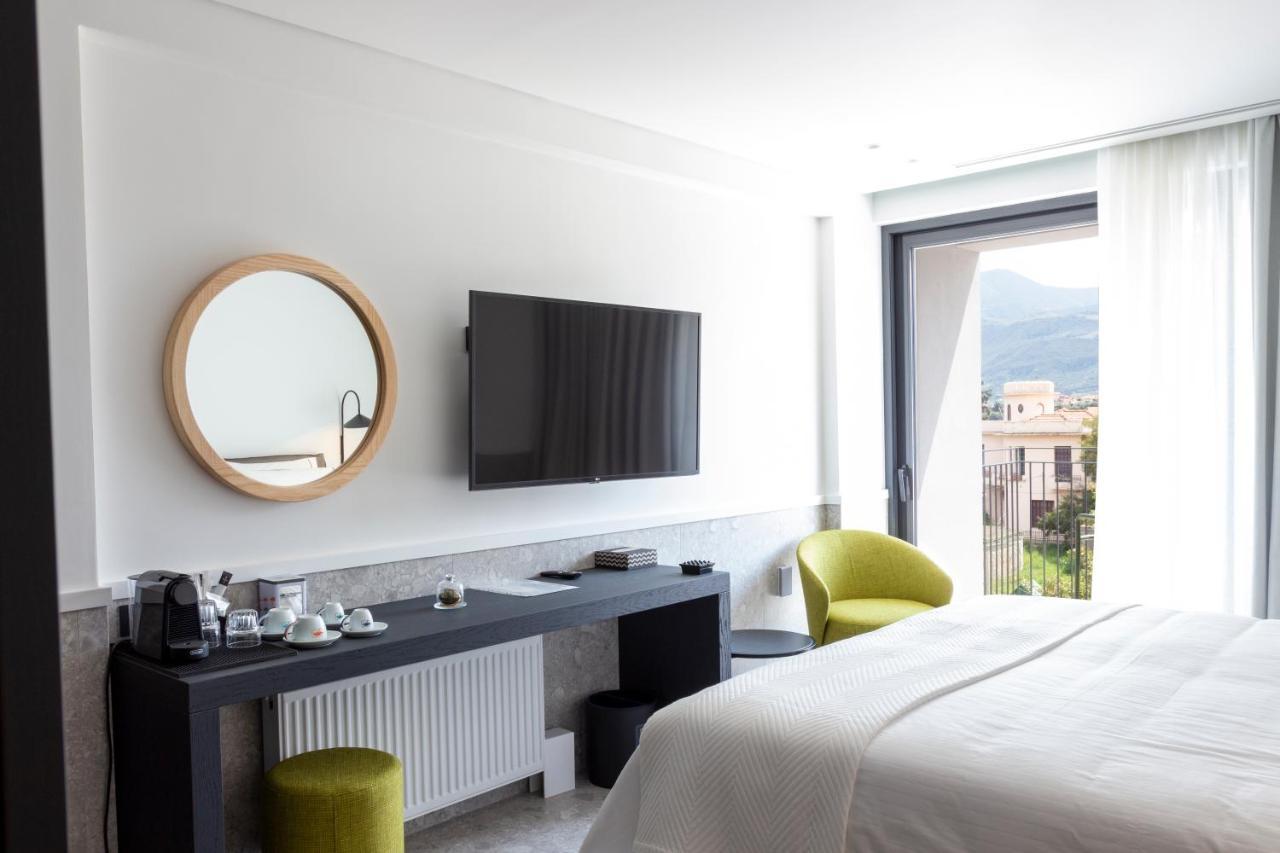 11Suites Айгио Екстериор снимка